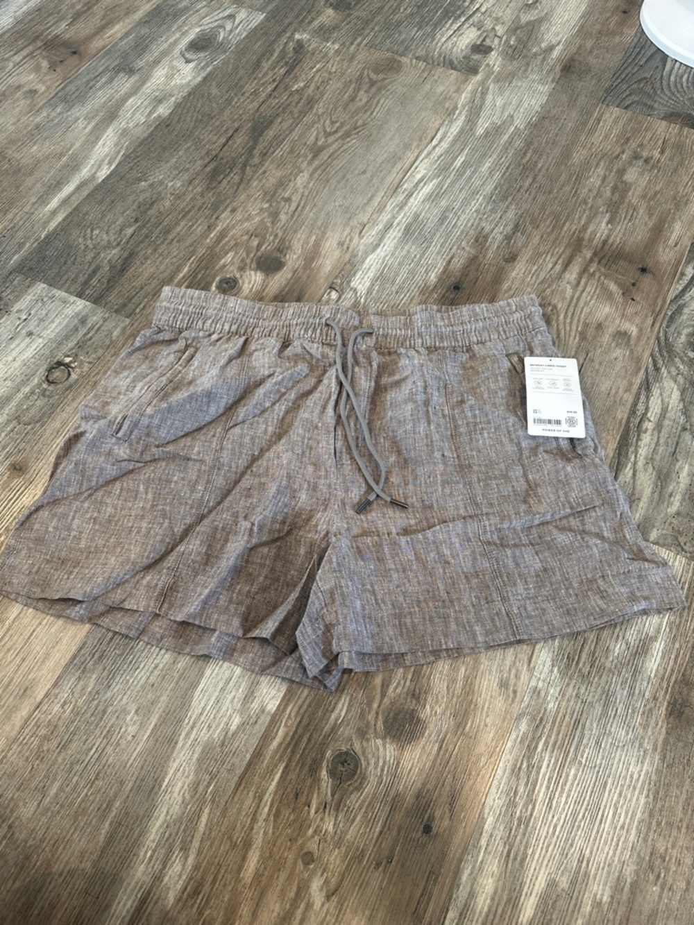 NEW with tags! Retreat Linen Mid Rise 4" Short XL Pyrite